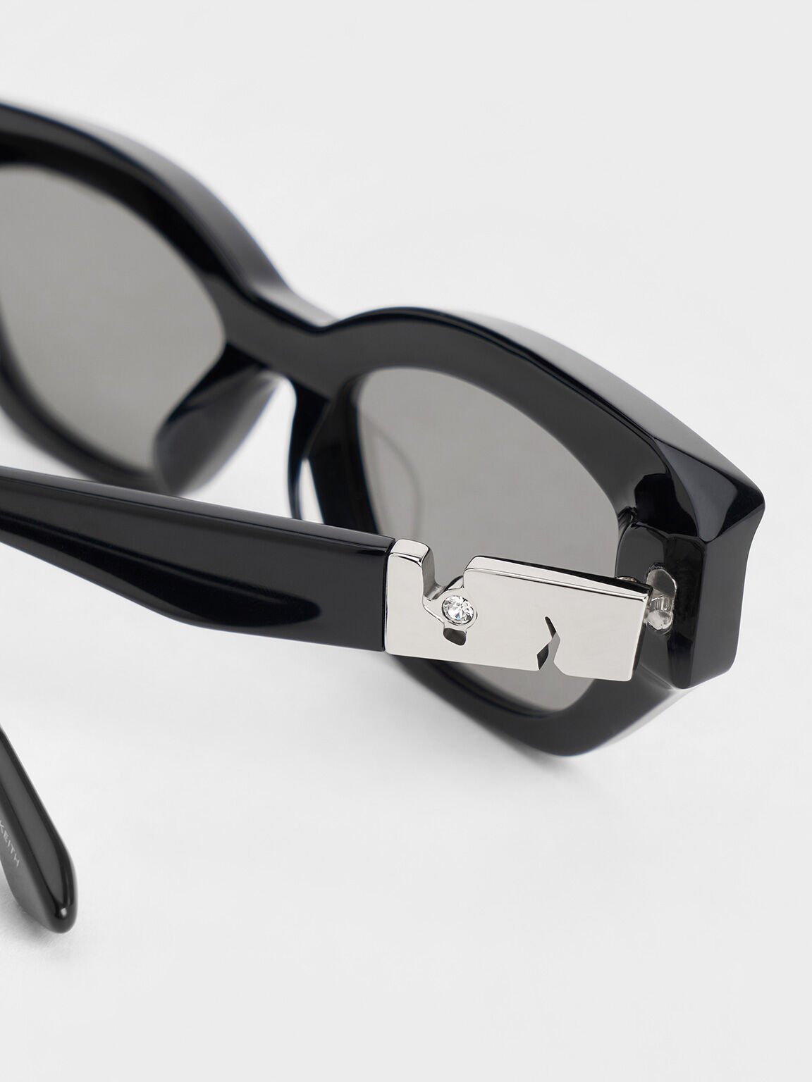 Recycled Acetate Sculptural Cat-Eye Sunglasses, Noir, hi-res