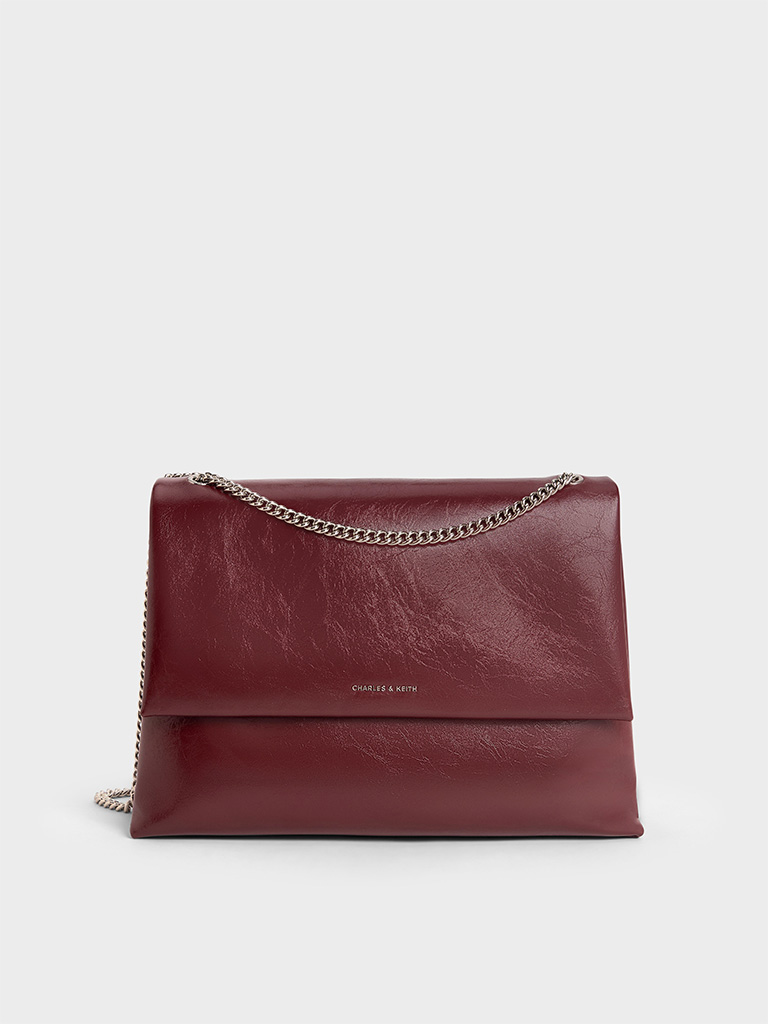 Women’s Sianna chain-handle shoulder bag in burgundy — CHARLES & KEITH