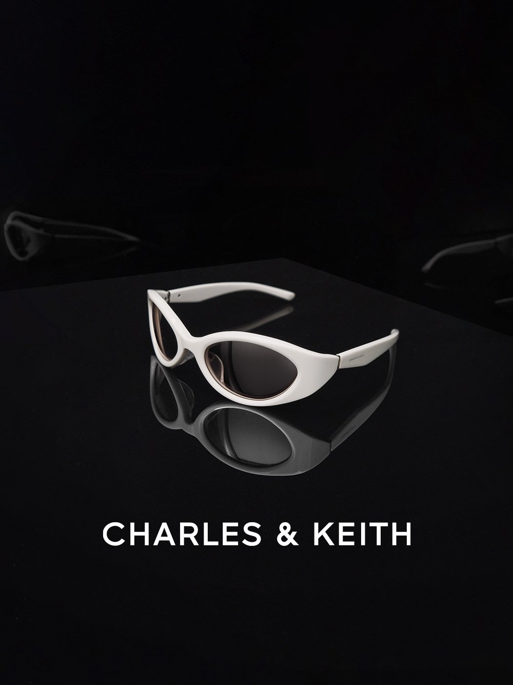 Eden Oval Sports Sunglasses in chalk - CHARLES & KEITH