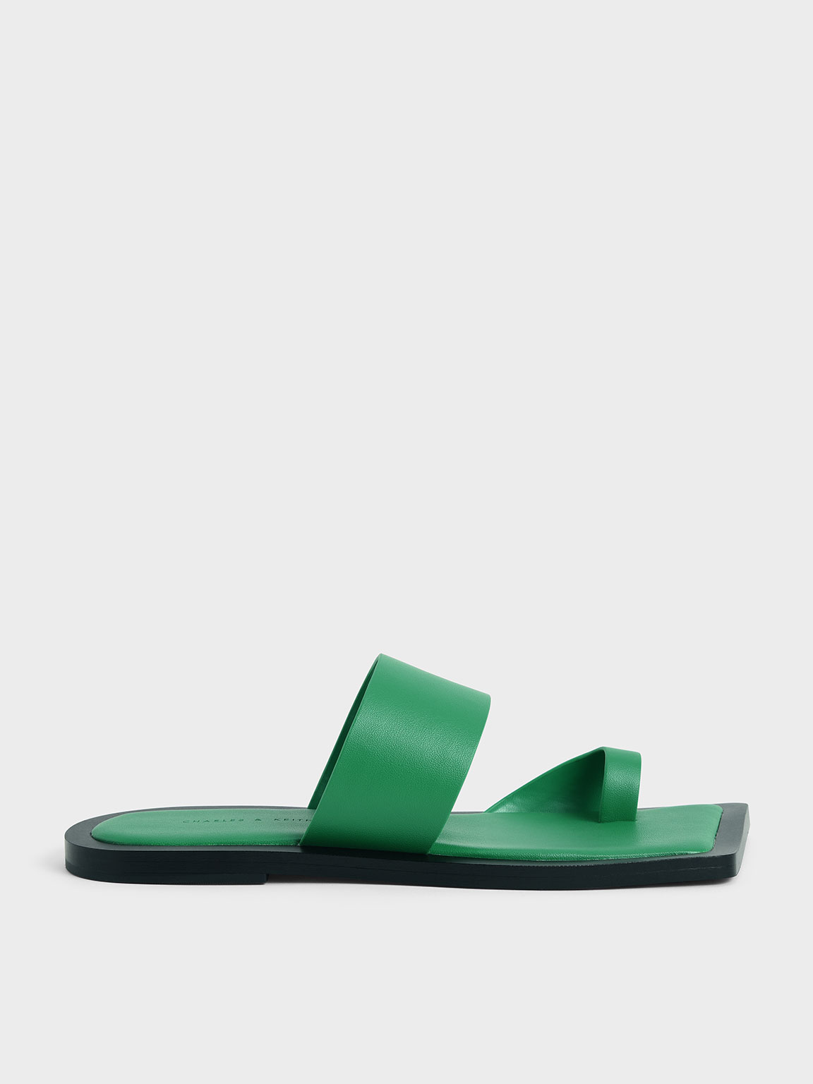 

Toe Loop Slide Sandals