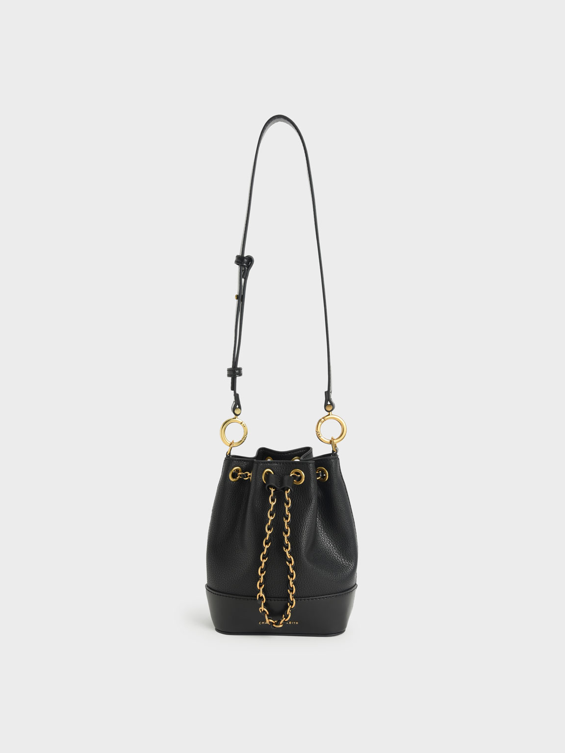 Black Dancer Chunky Chain Bucket Bag - CHARLES & KEITH UK