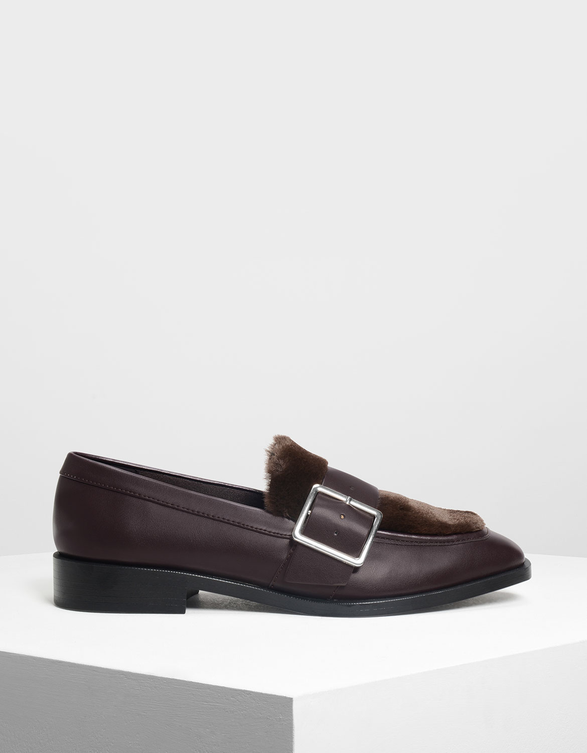 

Buckled Furry Detail Loafers, Purple