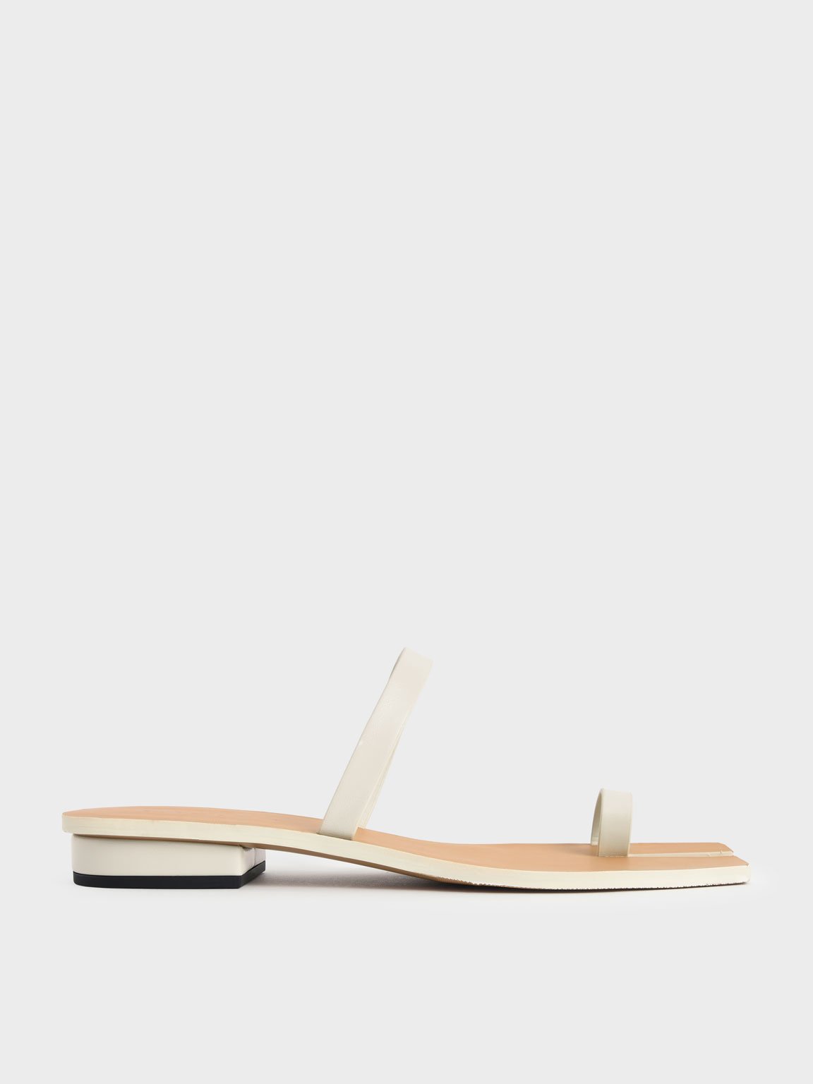 

Toe Ring Flat Sandals, Chalk