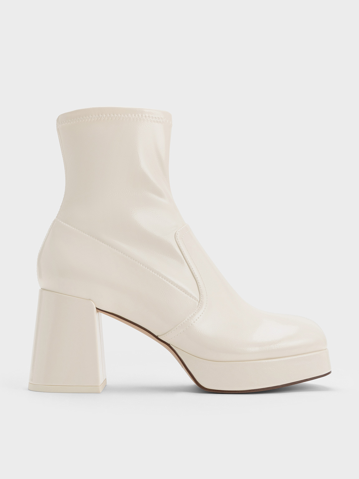 White chunky hot sale heel boots