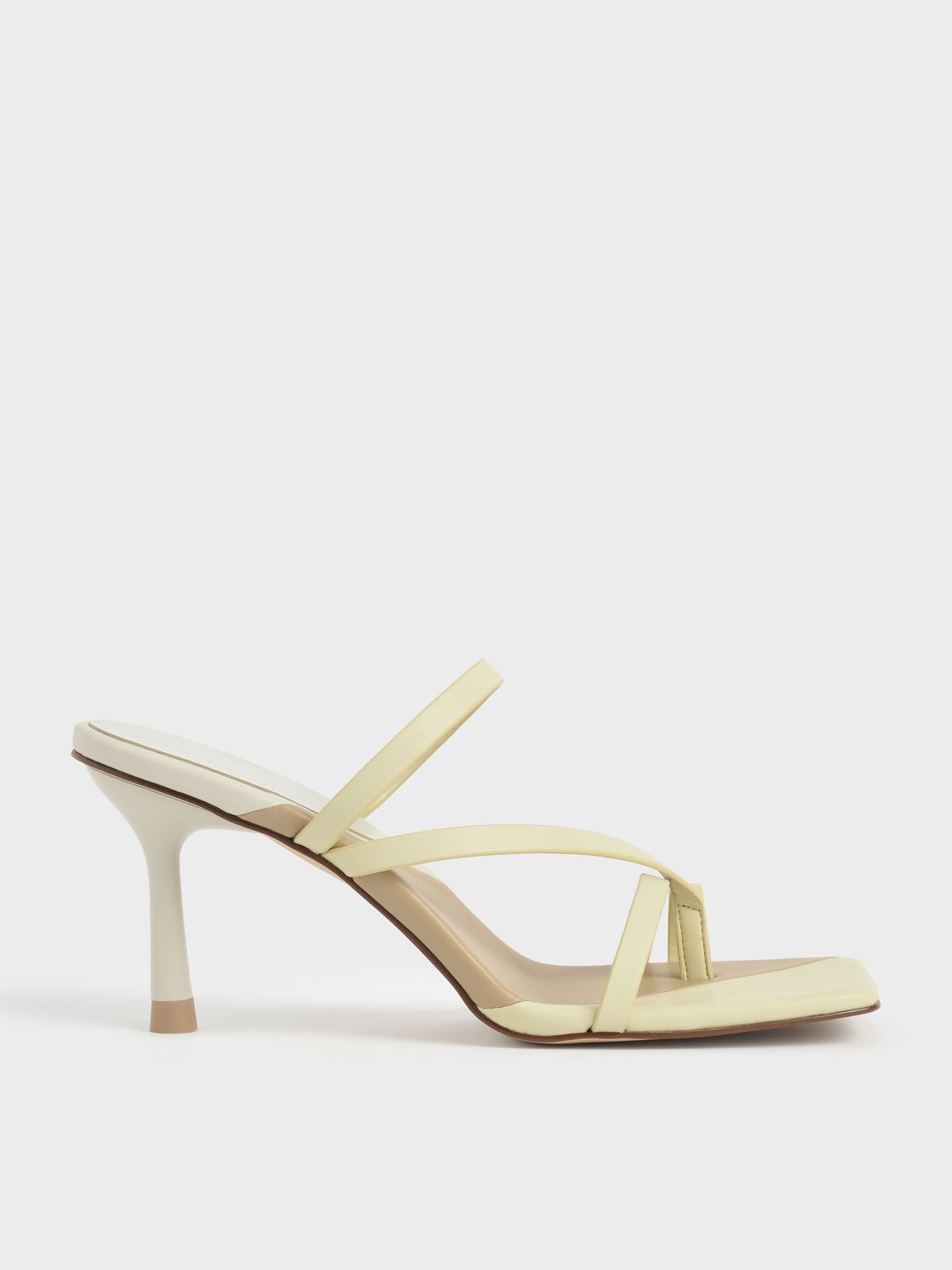 

Strappy Toe Ring Sandals