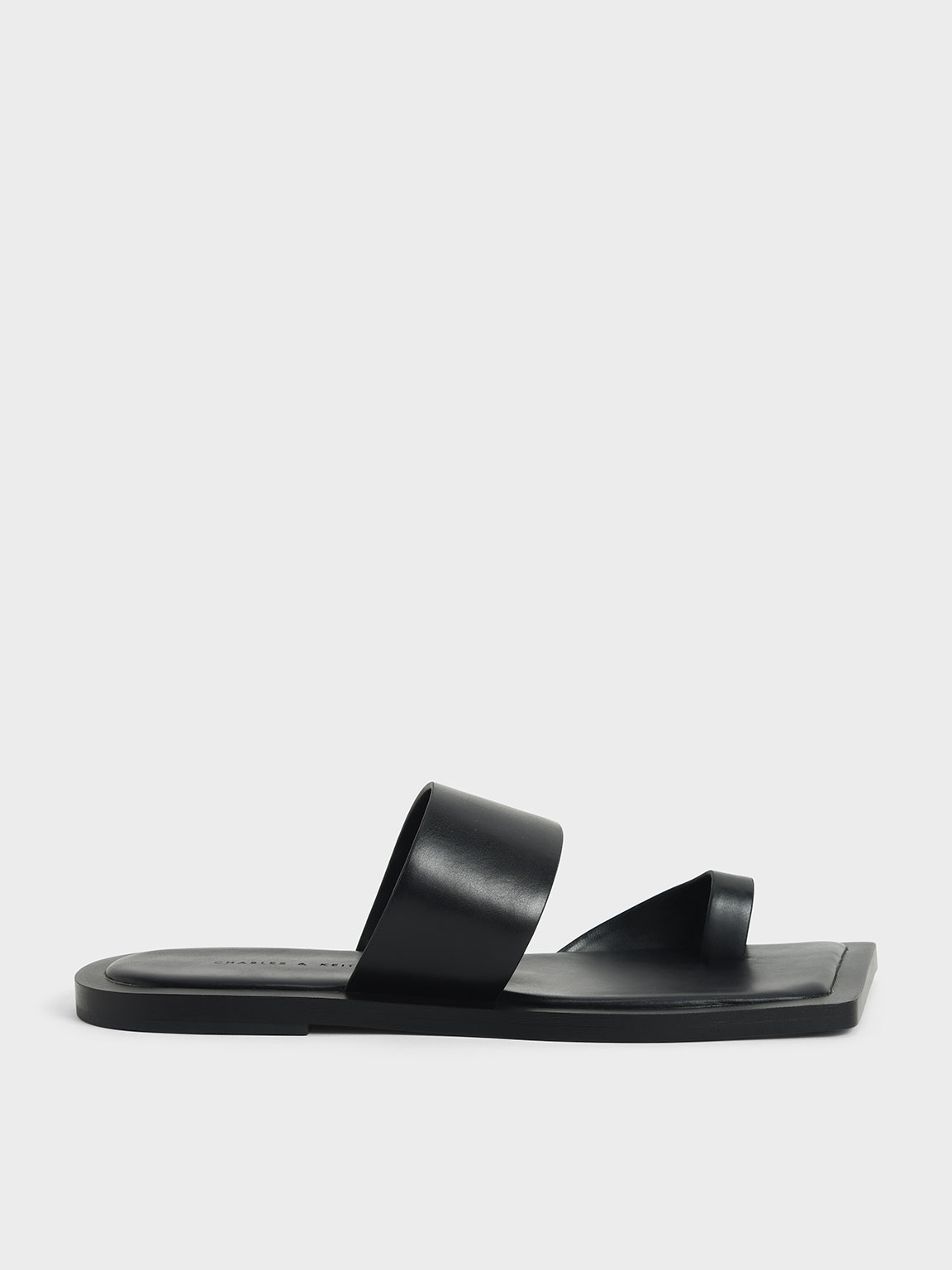 

Toe Loop Slide Sandals, Black