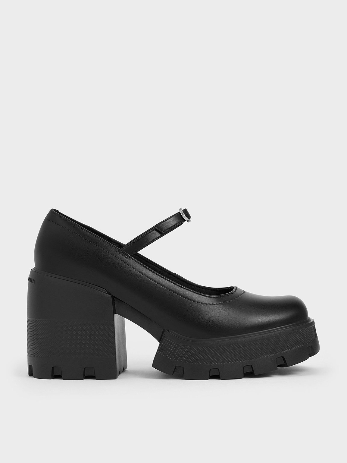 Black chunky pumps hotsell